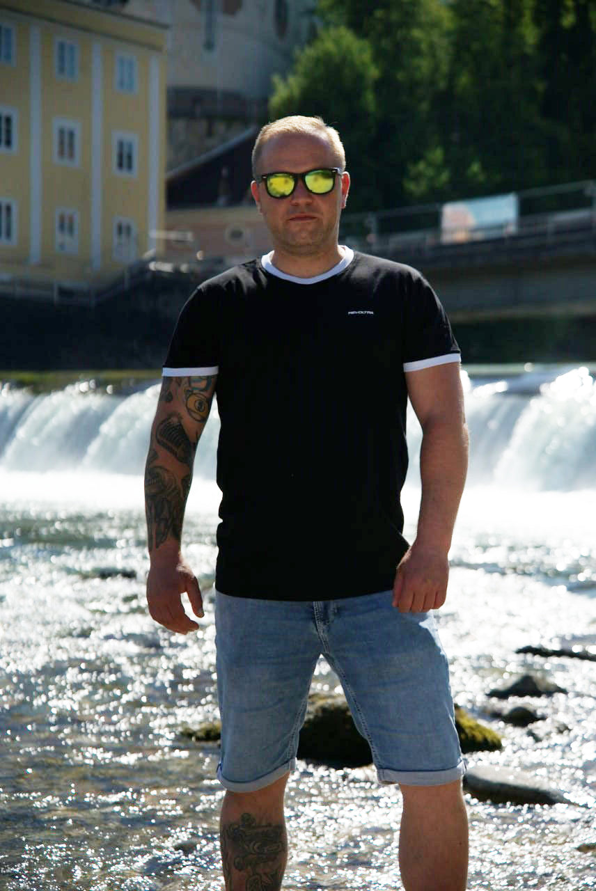 Ringer Shirt "REVOLTRA"